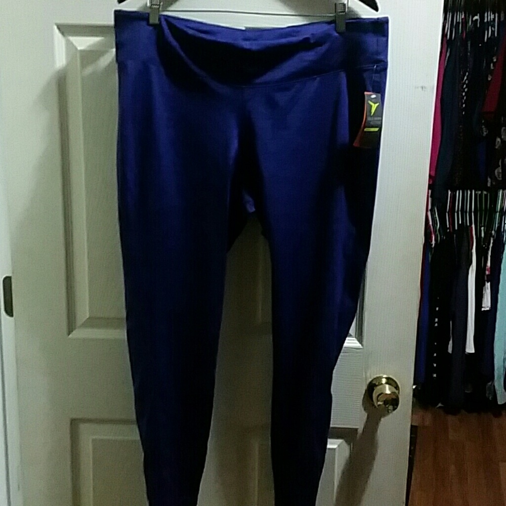 Old Navy go dry workout pants.