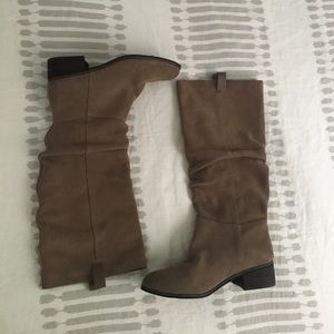 Steve Madden Taupe Suede Boots