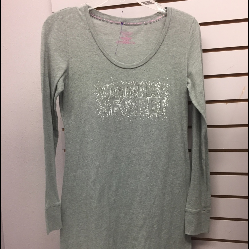 VS night shirt
