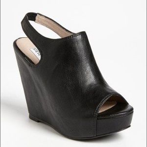 Steve Madden Blassst Peep-Toe Platform Wedges