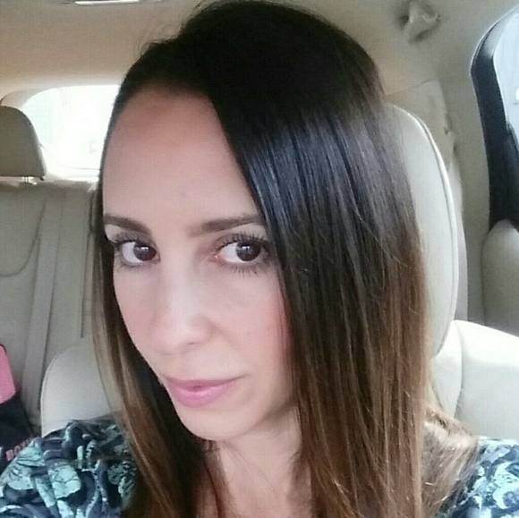 Meet your Posher, Cheryl - Picture 3 of 4