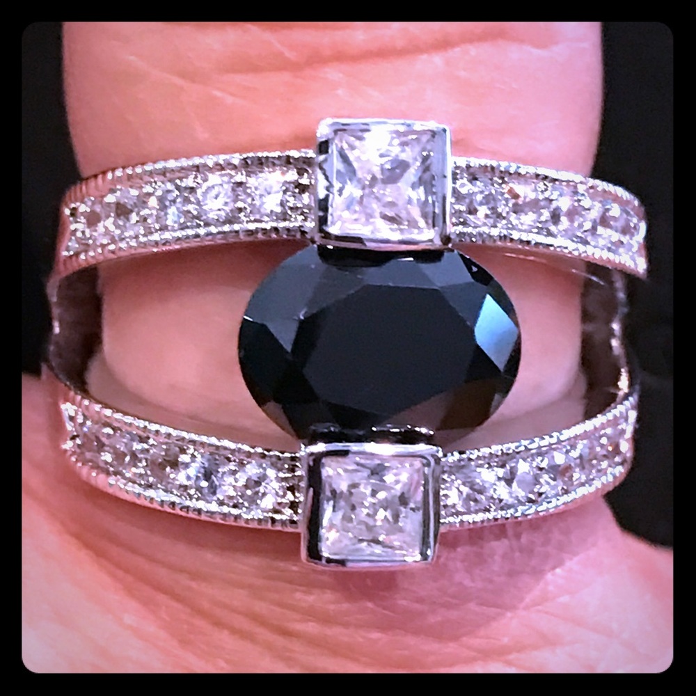 ❤️ Brand New Black Sapphire Silver Ring