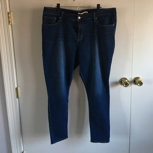 NWOT Levi's 310 Shaping Super Skinny Jean 22W