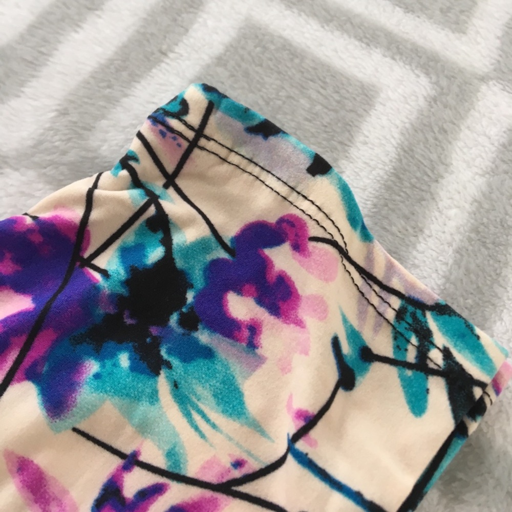 🆕🌸 Spring Lilac Leggings - Picture 6 of 6