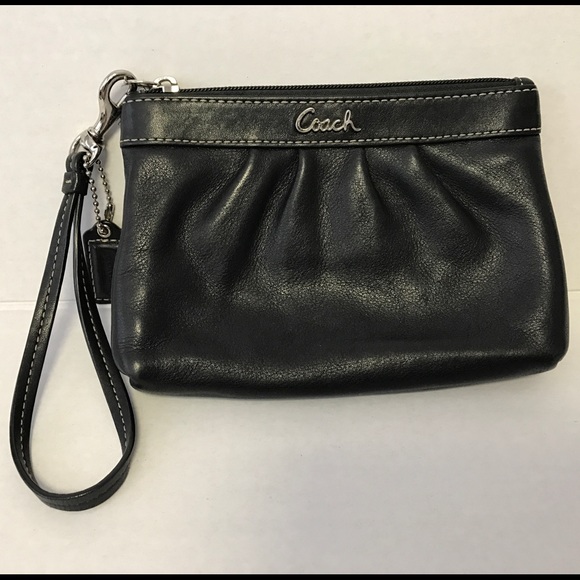 AUTHENTIC Coach Leather Wristlet - Picture 2 of 5