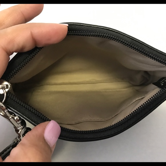 AUTHENTIC Coach Leather Wristlet - Picture 5 of 5