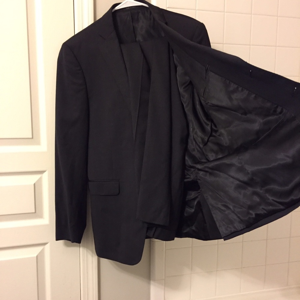 Calvin Klein men's suit (NO ALTERATIONS MADE) - Picture 4 of 5