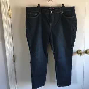 Torrid Indigo Curvy Skinny Jean Extra Short Sz 24