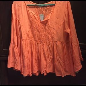 NWT MAURCIES FLOWY TOP SIZE SMALL