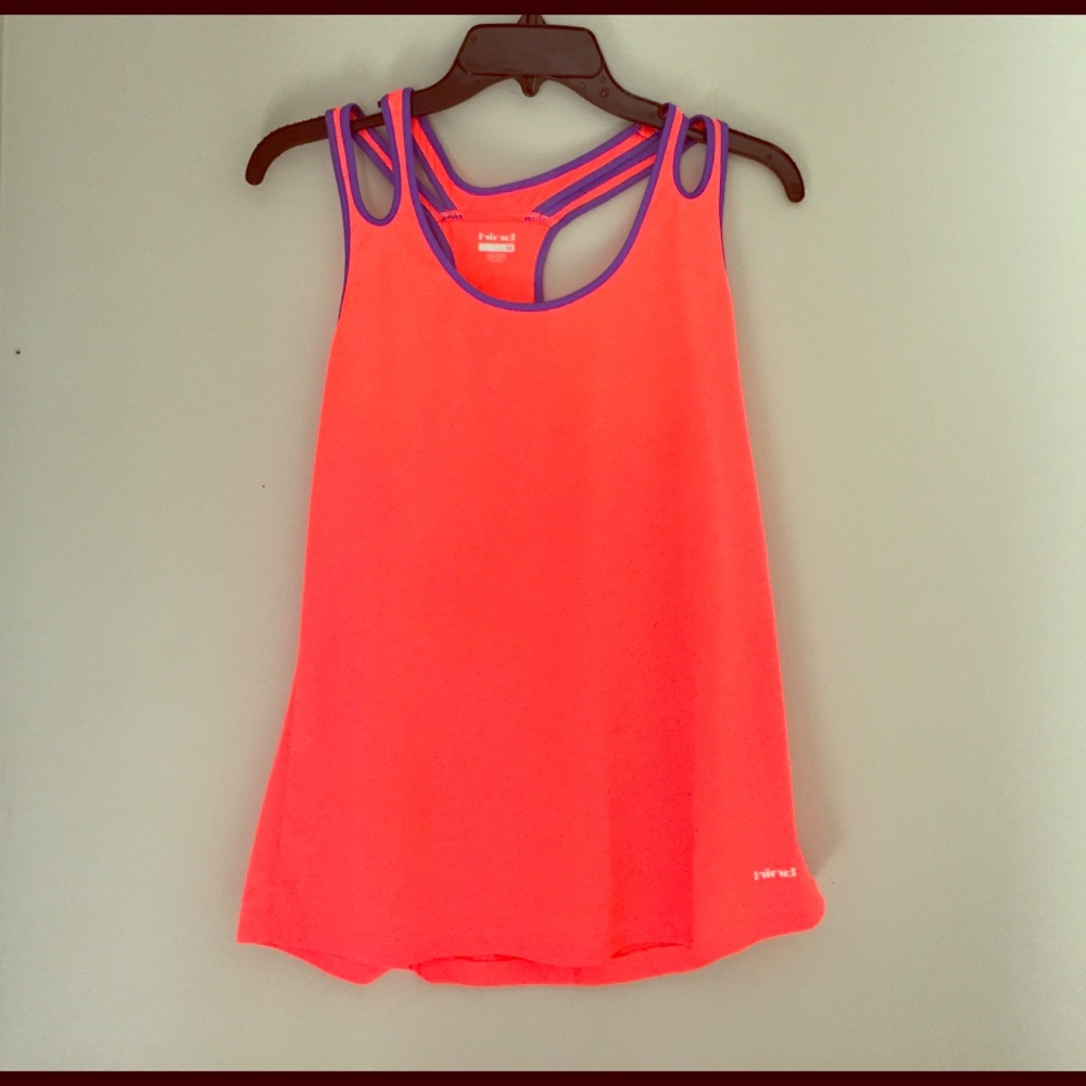 Workout tanks🚴🏼‍♀️🤸🏼‍♂️🏋🏻‍♀️ - Picture 3 of 3