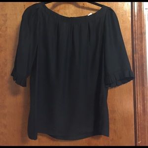 Flowey black shirt- Banana Republic