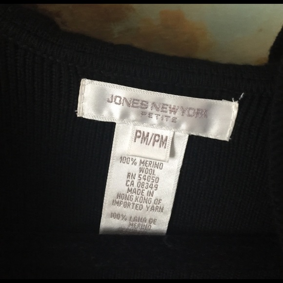 Sweater - Picture 2 of 3