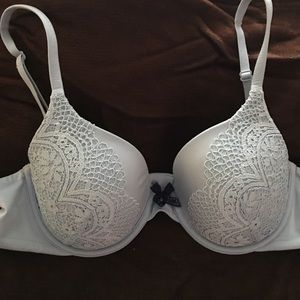 Victoria's Secret Body by Victoria Bra 34C