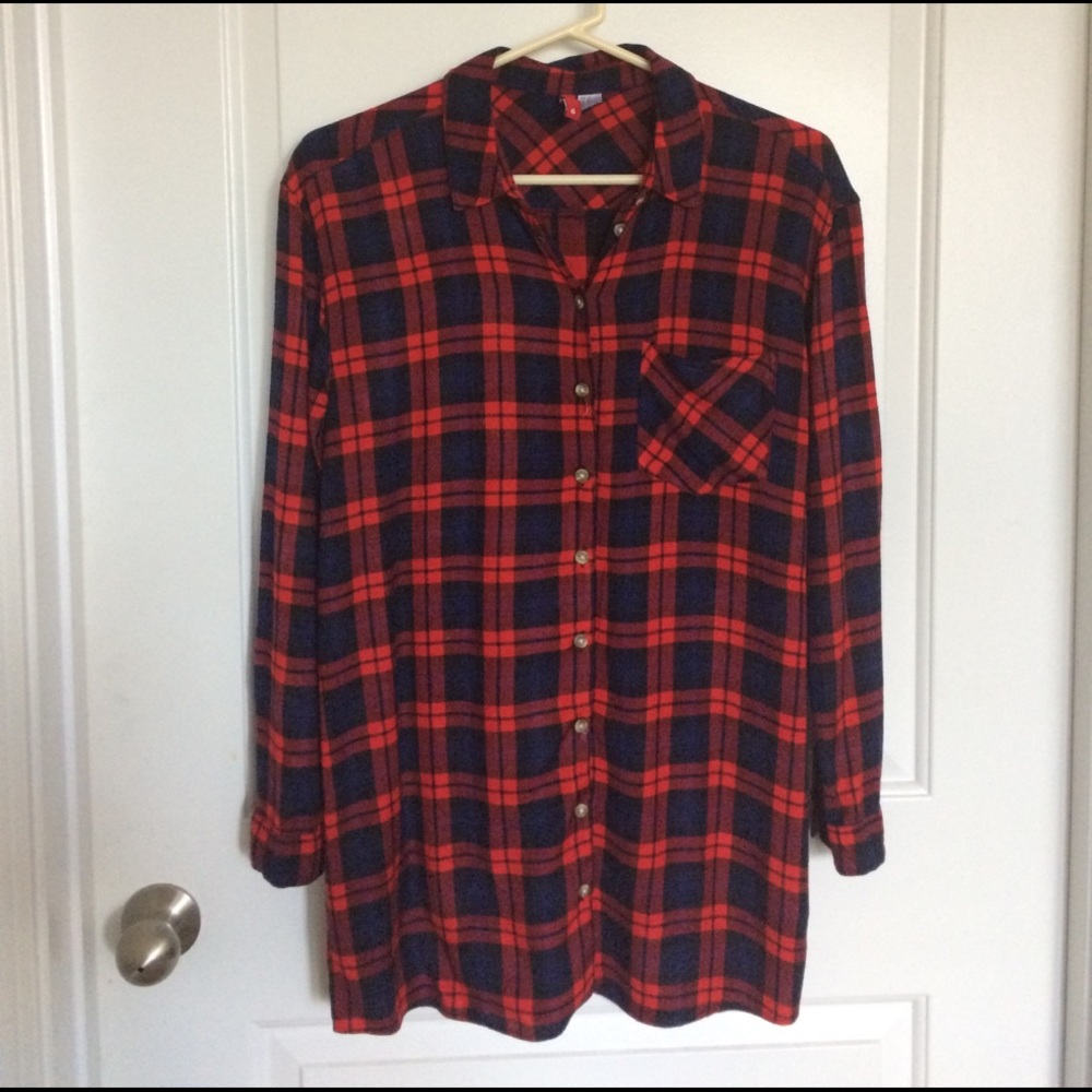 H&M Divided red and blue tunic top Clara Oswald