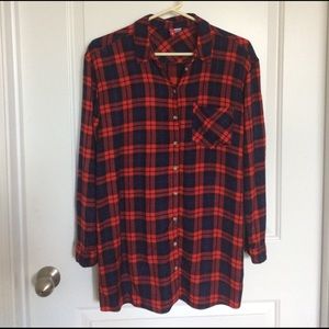 H&M Divided red and blue tunic top Clara Oswald