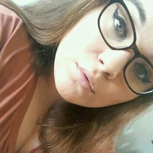 Meet your Posher, Kelli