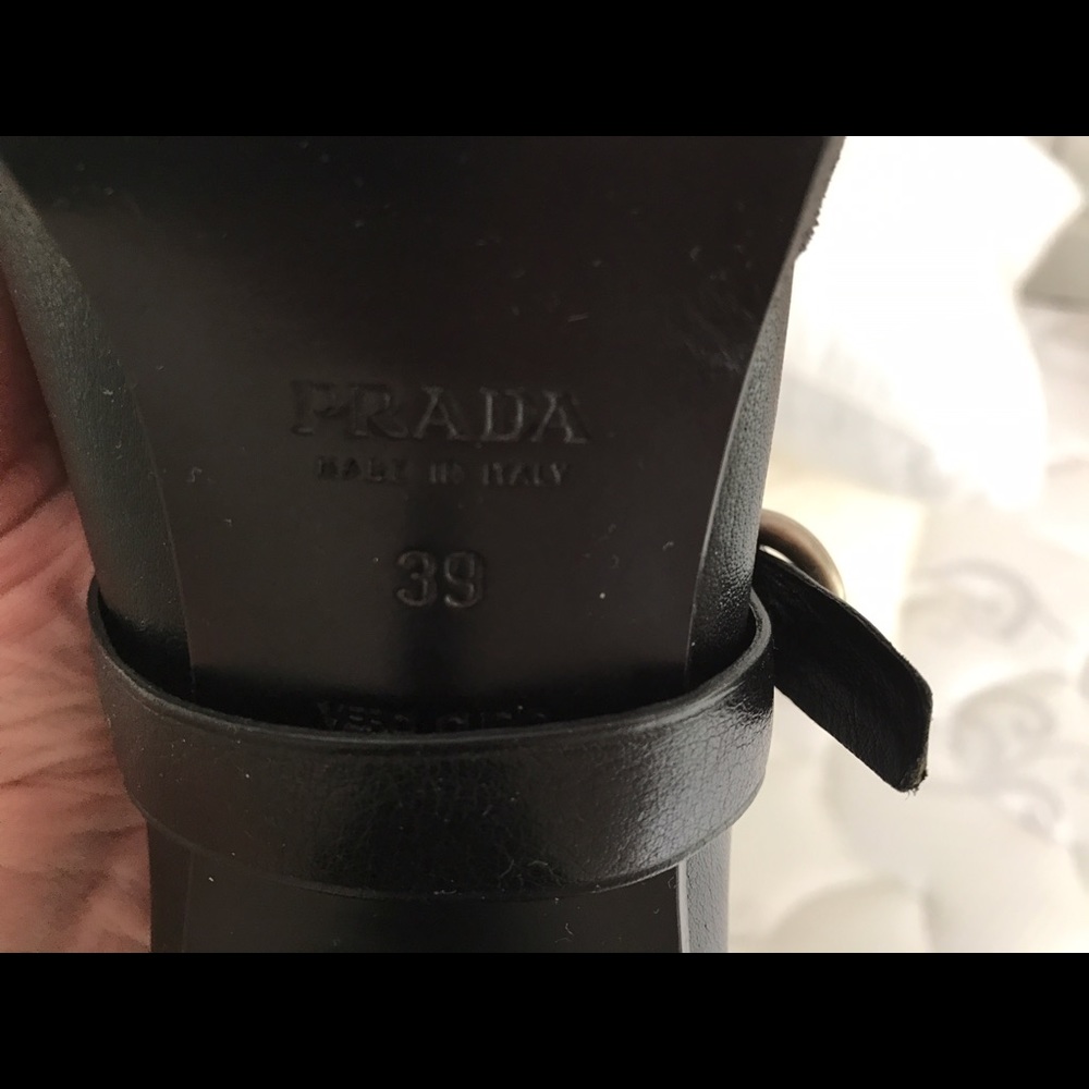 Woman's boots - Picture 4 of 7