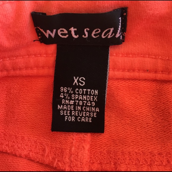 Colorful Casual Shorts - Picture 3 of 3