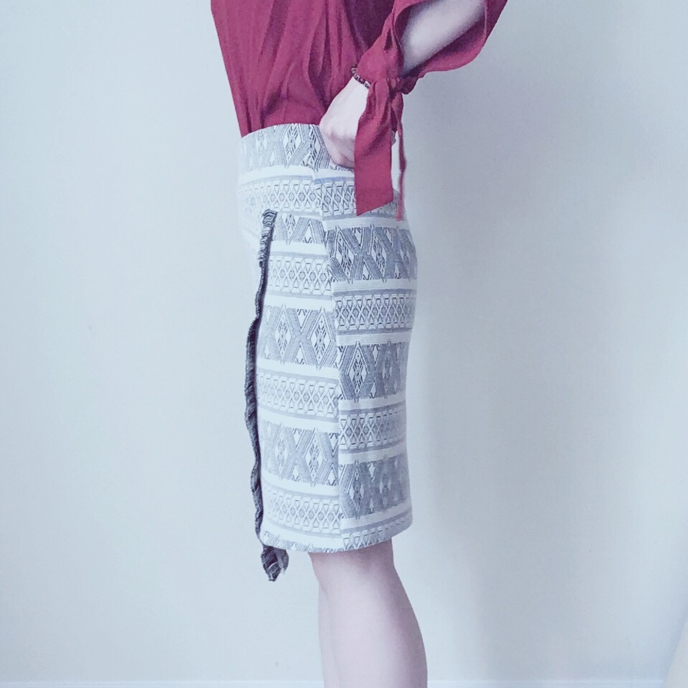Ivory/Black Faux Wrap skirt high Quality - Picture 2 of 6
