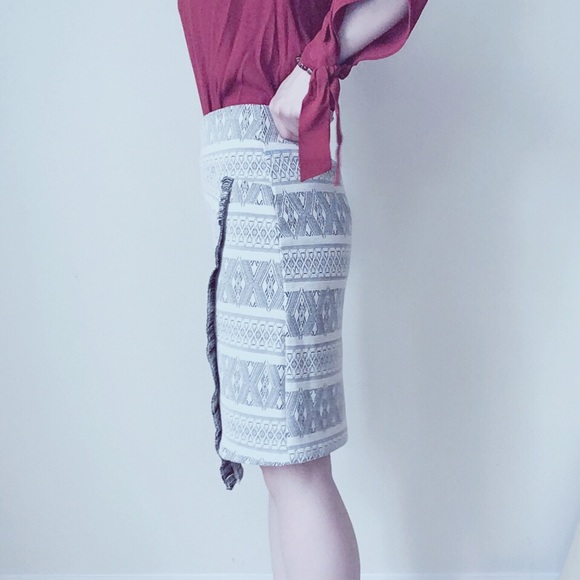 Ivory/Black Faux Wrap skirt high Quality - Picture 2 of 6