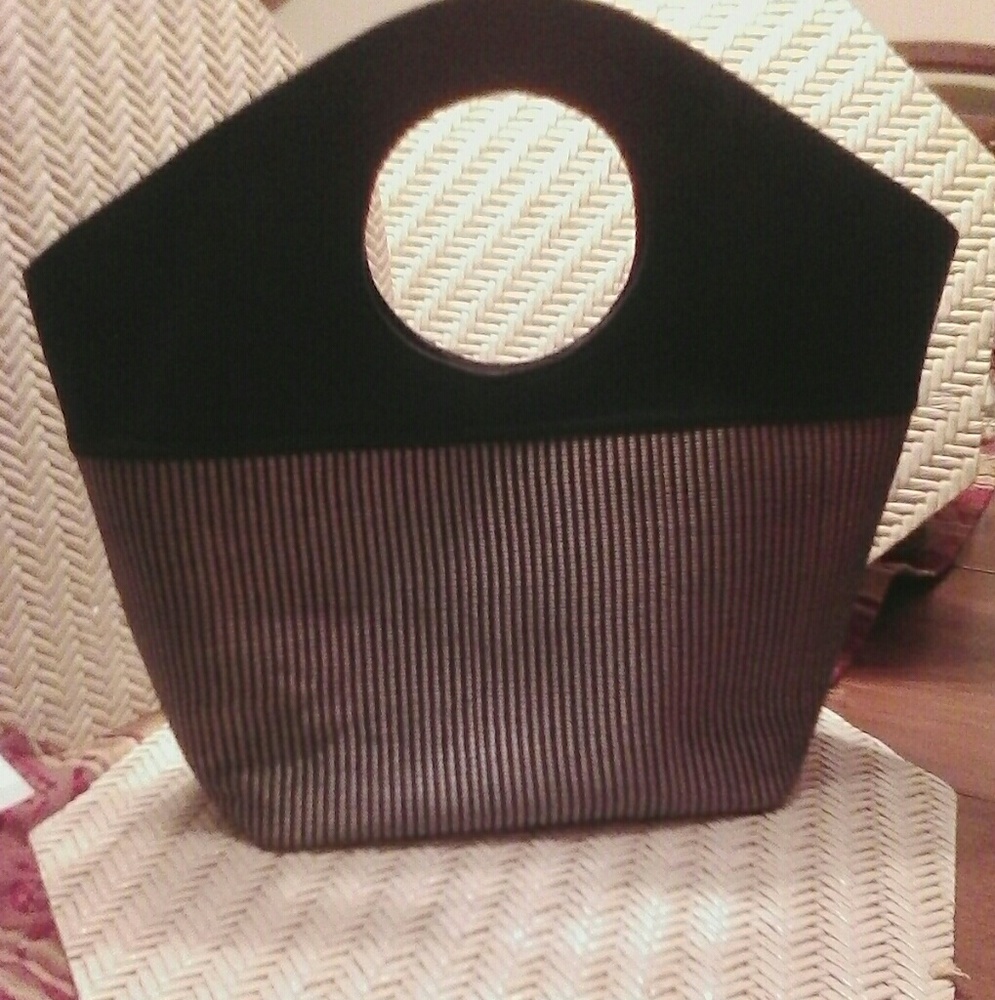 Black & White Pinned Stripped Bag