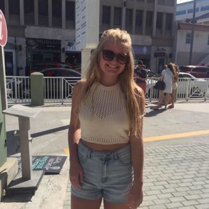 Meet your Posher, Nicole