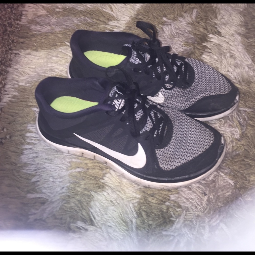 Nike free runs