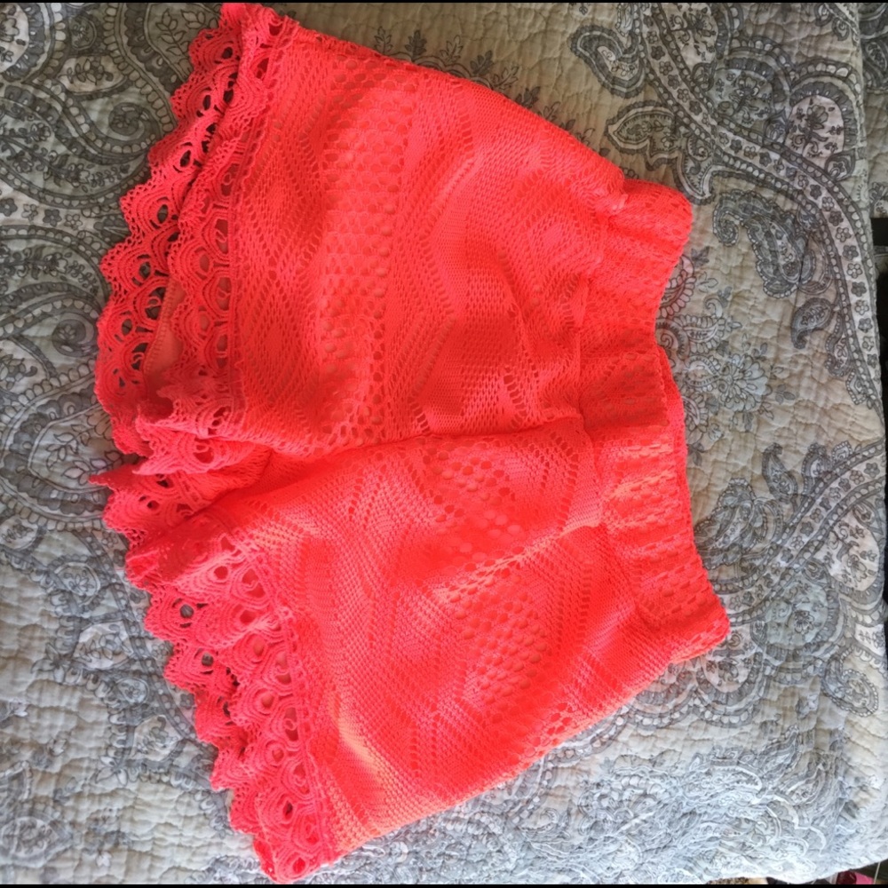 Lace flow Pink Shorts