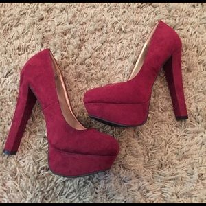 Wine colored maroon round toe heels