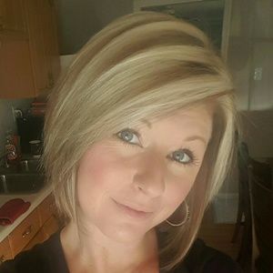 Meet your Posher, Dana