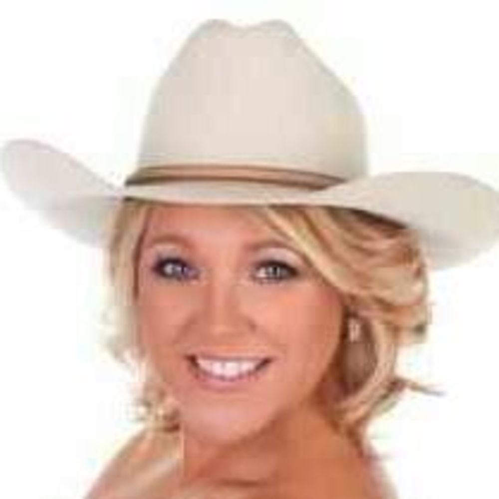 Meet your Posher, Valessa