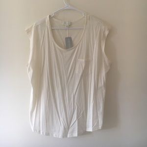 Forever 21+ sleeveless top with pocket