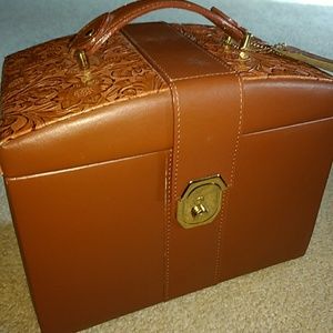 Tuscan Designs Leather Jewelry Box
