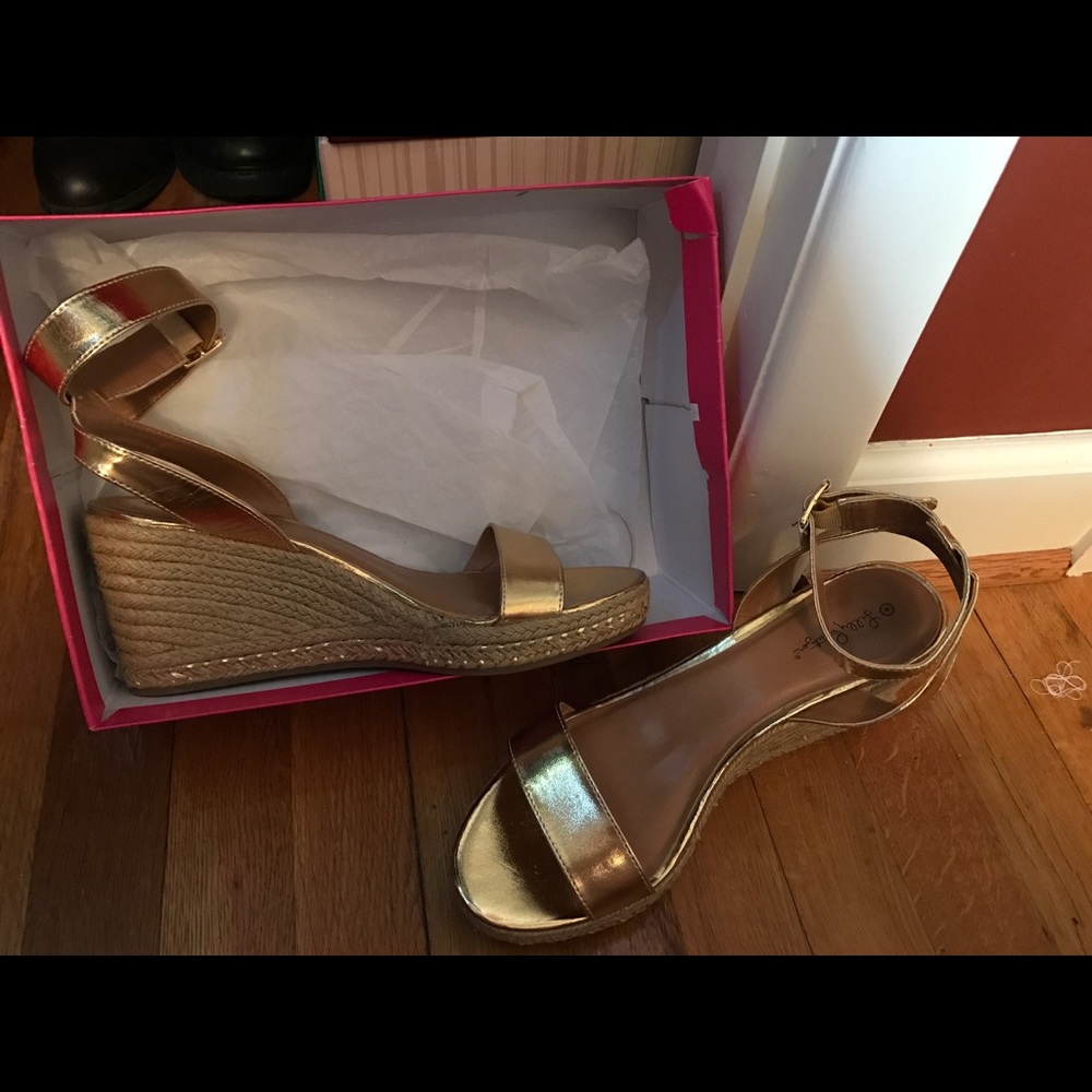 Lilly by Target wedge heel