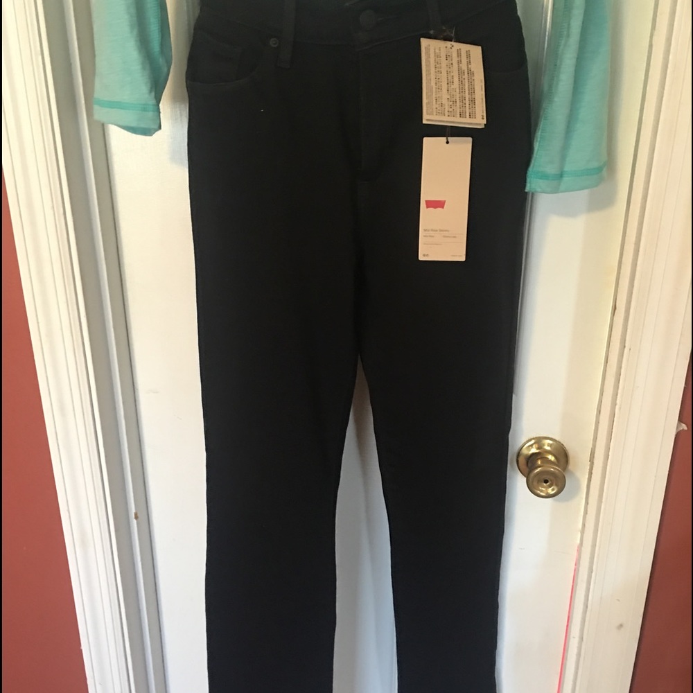 Sale!! NWT LEVI's skinny jeans 10 regular