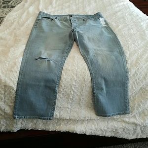 Gap crop kick capri's.