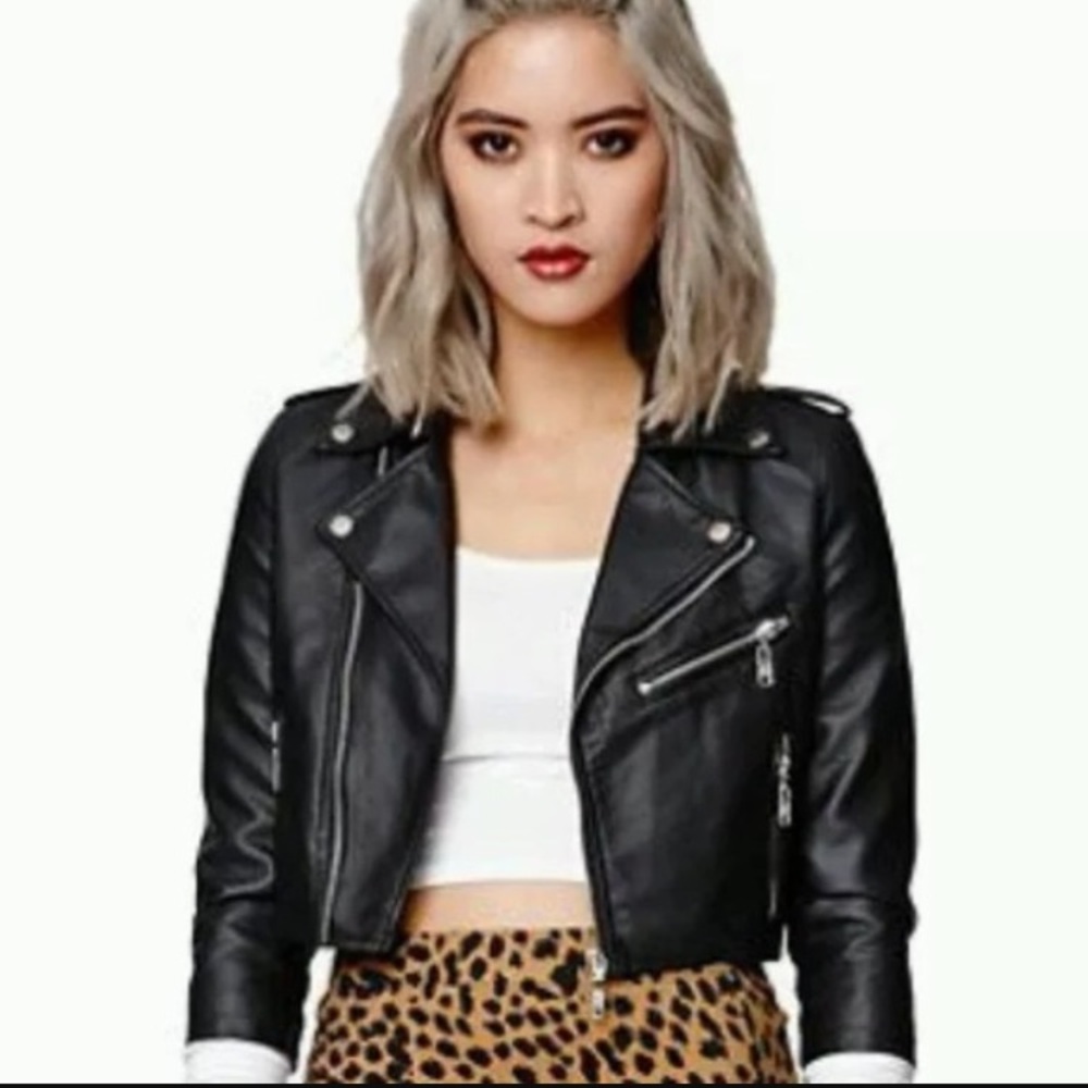 Cropped leather jacket