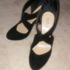 Guess Suede Pumps
