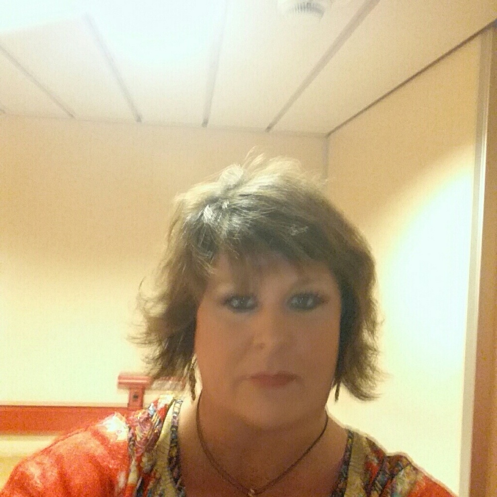 Meet your Posher, Tina