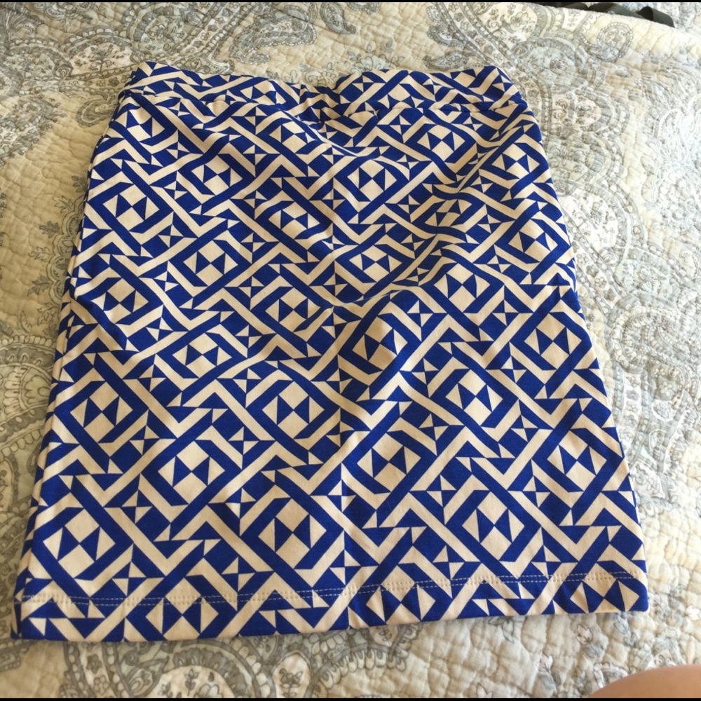 Uniquely Patterned Pencil Skirt