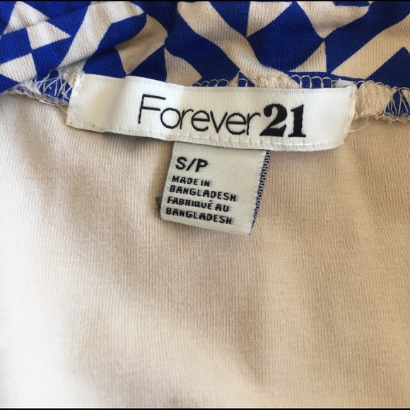 Uniquely Patterned Pencil Skirt - Picture 3 of 3