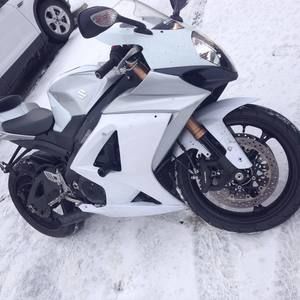 Meet your Posher, Raven