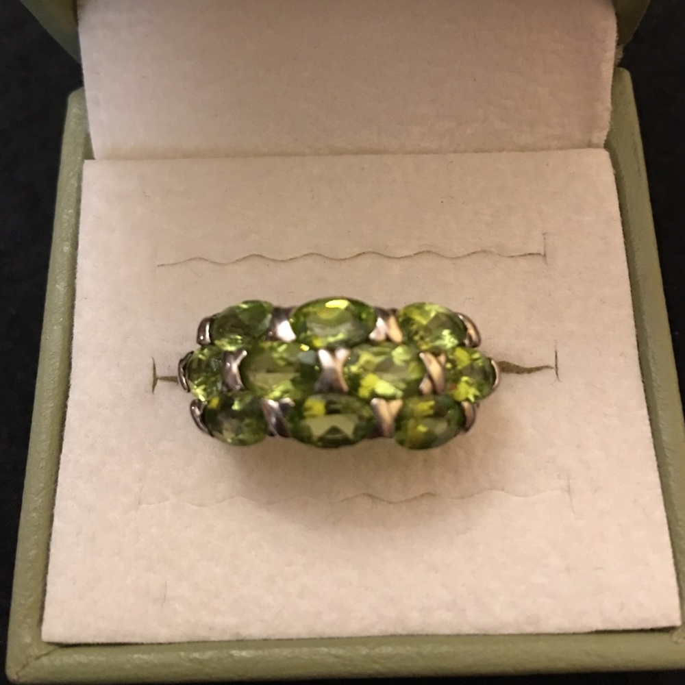🌷Sold 🌷SS Genuine Natural Peridot Gemstones Ring