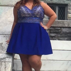Plus size Sherri hill homecoming/ prom