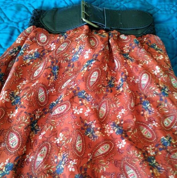 Never Worn - High Low Skirt - Picture 2 of 3