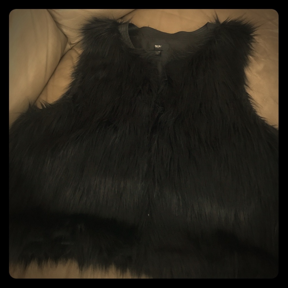Black faux fur vest