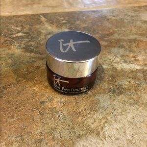 It cosmetics bye bye redness