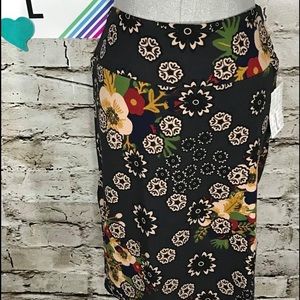 BNWT LuLaRoe Cassie skirt L grey black floral