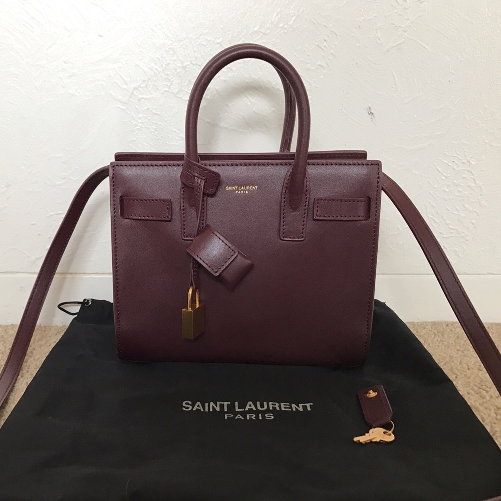 Sac de Jour Nano size in Burgundy