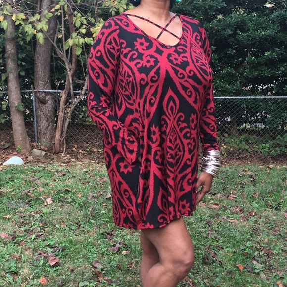 🆕"PLUS Size" Brocade Print Cross Detail Dress🆕 - Picture 4 of 6